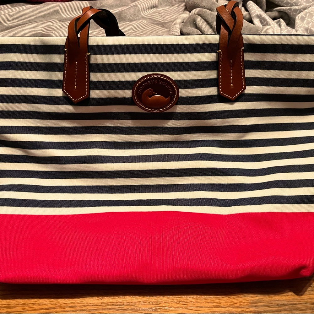 Dooney and Bourke purse